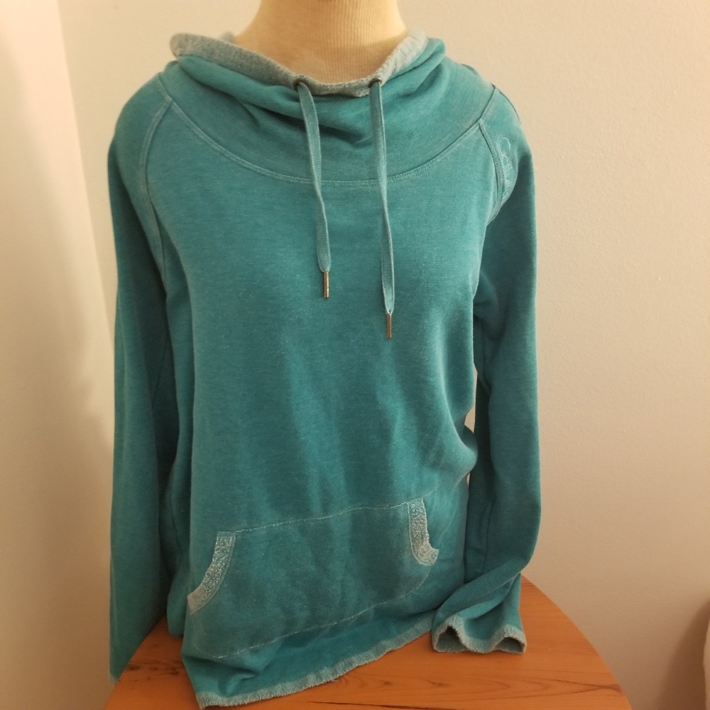 Calvin Klein aqua pullover size large